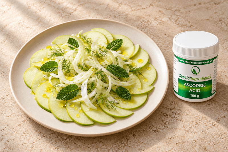 Carpaccio de maçã verde, funcho e hortelã com ácido ascórbico