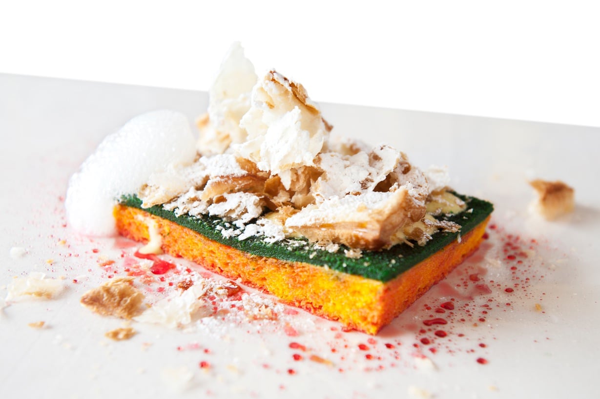 Il dessert E adesso chi lava i piatti? di Moreno Cedroni e Luca Abbadir. Foto: Brambilla-Serrani / Fine Dining Lovers.